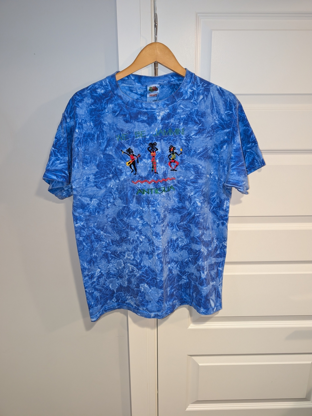 Vintage 90s We Be Jammin Antigua Embroidered Tourist Vacation Tie Dye T-Shirt